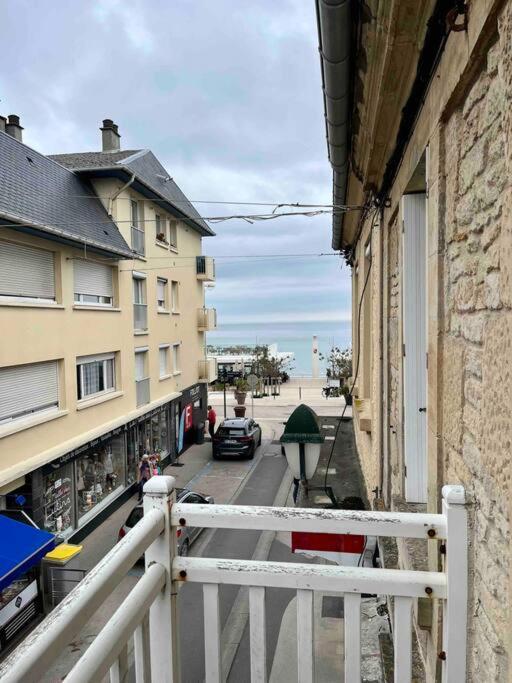 La Petite Baleine, Appt A 50M De La Plage Luc-sur-Mer Exterior photo